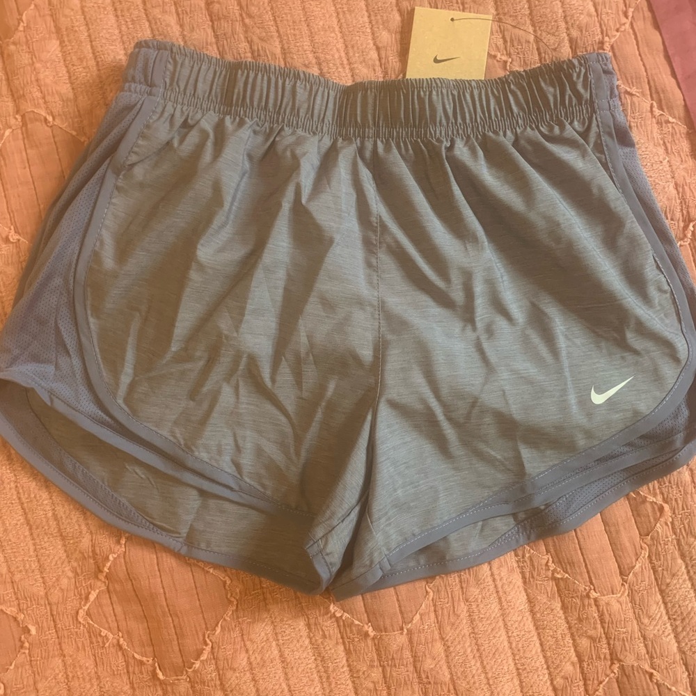 gray nike shorts